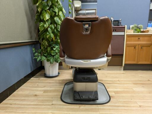 お譲り先が決まりました！★引取限定★　理容椅子　バーバーチェアー　ブラウン　不具合ありません