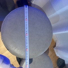 【1/31日までに取りに来て頂ける方限定】スツール　2つ　高さ調節可能の画像