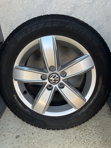 スタッドレス4本　300キロ未満フォルクスワーゲン