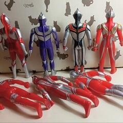 ウルトラマンソフビ人形7体の画像