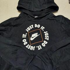 ナイキパーカー