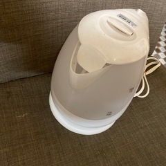 電気ポットの画像