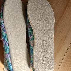 【新品】TOMS靴の画像