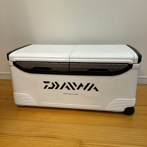 ダイワ　クーラーボックストランク大将SU4000X