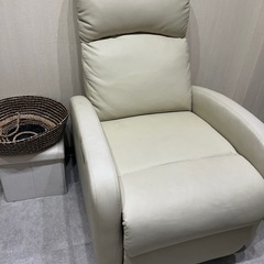 リクライニングソファ　パーソナルチェアの画像