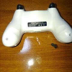 PS3か4のワイヤレスコントローラーの画像