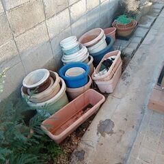 各花瓶を売ります。引っ越しの為、大至急。の画像