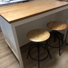 【お取引き中】IKEA アイランドキッチンテーブル&ニトリカウンターチェアの画像
