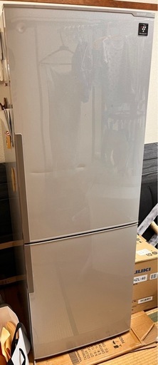 270L 2ドア冷蔵庫