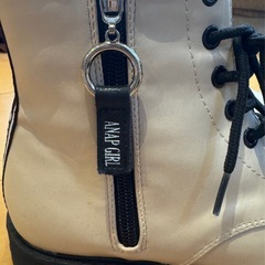 お取引中！未使用ANAPGirl ブーツ　22cm の画像