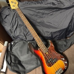値下げ‼︎Compact Bass サンバースト 4弦