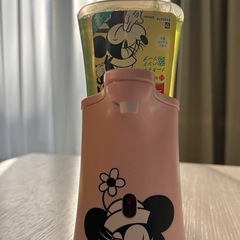 ゴミ箱×2、ノータッチハンドソープの画像