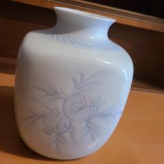 伊万里焼の花瓶