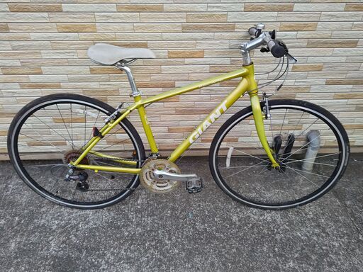 中古クロスバイク ジャイアント GIANT 3×8段変速 435MM 軽整備済み 防犯登録対応 町田市 相模原市 MM595