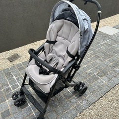 コンビ　ベビーカー　折りたたみ　軽量