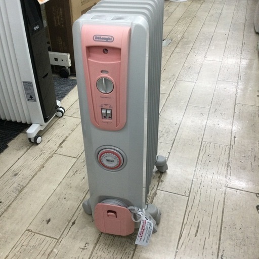 DeLonghi  デロンギ   オイルヒーター　H770812EF  2009年製　参考価格¥17,760円　　3〜8畳用
