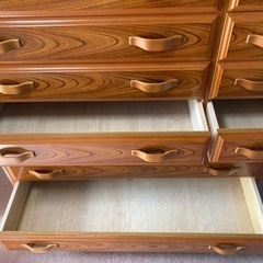 木製タンスの画像