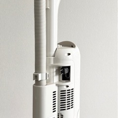 シャープ製　サイクロン式掃除機　　の画像