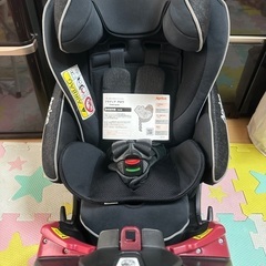アップリカ　チャイルドシート　フラディアグロウ