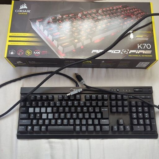 元値12000円　銀軸　Corsair　K70レッド　ゲーミングキーボード　中古