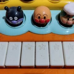 アンパンマン ピアノ おもちゃ 音楽 知育玩具 あんぱんまん バイキンマン ドキンちゃん しょくぱんマン カレーパンマン コキンちゃん ジャムおじさん バタコさんの画像