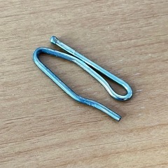 金属製カーテンフックの画像