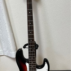 エレキベース　バッカス