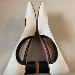 ペリーコ パンプス 37 24cmの画像