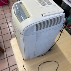 ポータブル冷蔵庫の画像