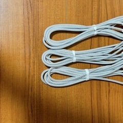 iPhone充電ケーブル