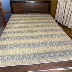ベッドの画像
