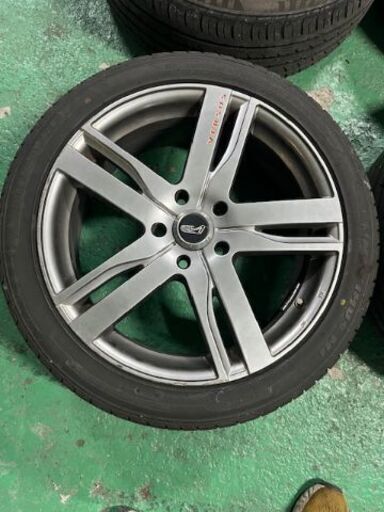 Rays レイズ　ベルサス18インチ　ノア・ヴォクシー・エスクァイア・CHRなど Rays レイズ ベルサス18インチ ノア・ヴォクシー・エスクァイア・CHR