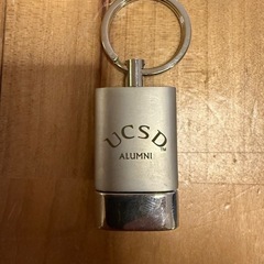 UCSD ALUMI カリフォルニア大学 サンディエゴ校 キーホルダーの画像