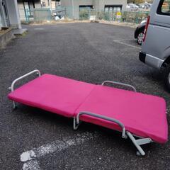【値下げ！】折りたたみベット ベッド ピンク メッシュ ビバS ...