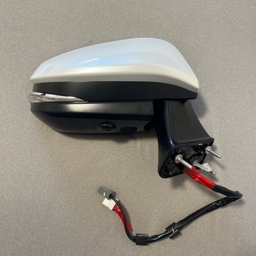 2024年式トヨタ ハリアー 純正右サイドミラー（パノラミックカメラ付き）