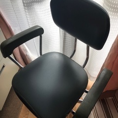 コンパクトなチェア
