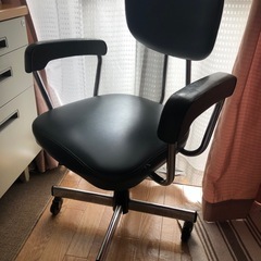 コンパクトなチェア
の画像