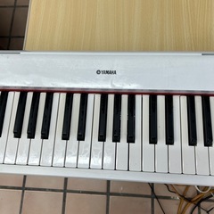 Yamaha 電子キーボード 61鍵 ホワイト　NP-12の画像