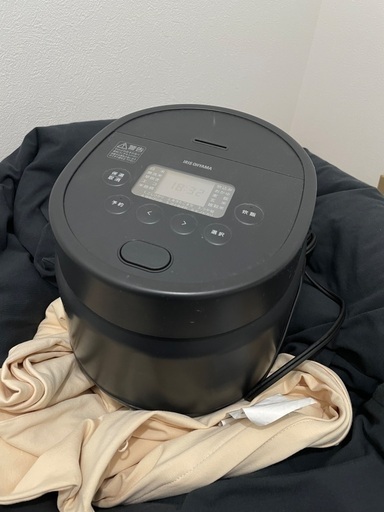 アイリスオーヤマ炊飯器　美品