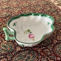 ヘレンド ウィーンの薔薇 オープンシュガーの画像