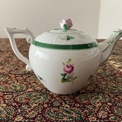ヘレンド ウィーンの薔薇 ミニティーポットの画像