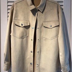 ZARA レディースジャケット
の画像