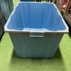 プラスチック箱