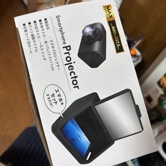 【値下げ！80%off】スマホプロジェクターの画像