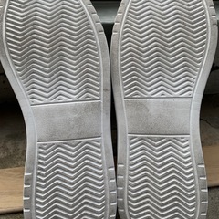 ハイカットスニーカー 24.5の画像