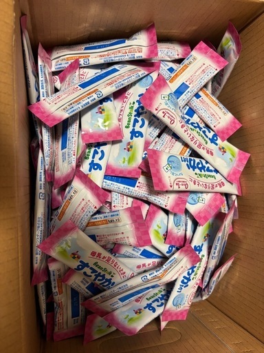 ぴゅあミルク缶820g5個、スティック粉ミルク、お出掛け用使い捨て哺乳