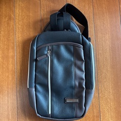 【新品】ボディバッグ