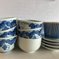 食器と保存容器の画像