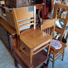 シェルビーウィリアムス　ウッドチェアの画像