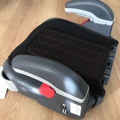 使用回数1回。GRACOジュニアシート(3歳～11歳ごろまで）の画像